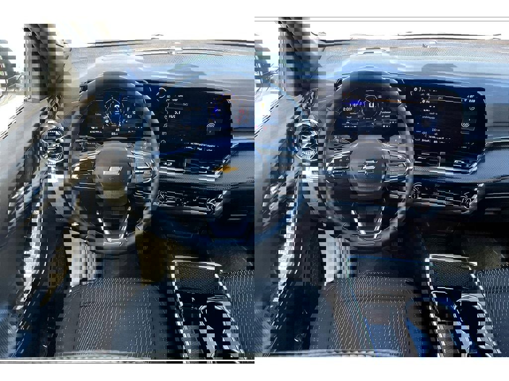 Used 2025 Chevrolet Equinox LT image 5