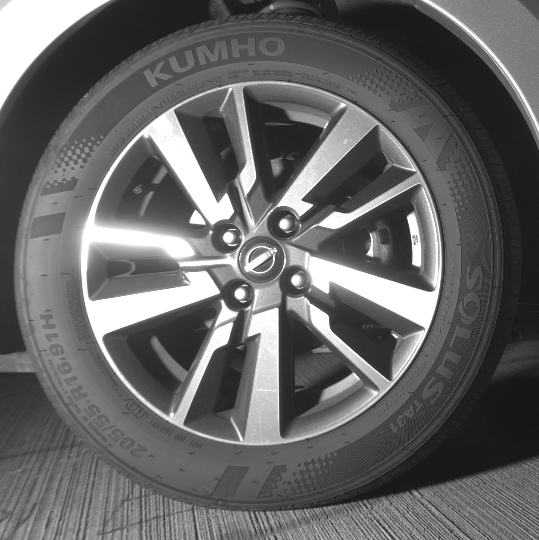 Used 2025 Nissan Versa SV image 13