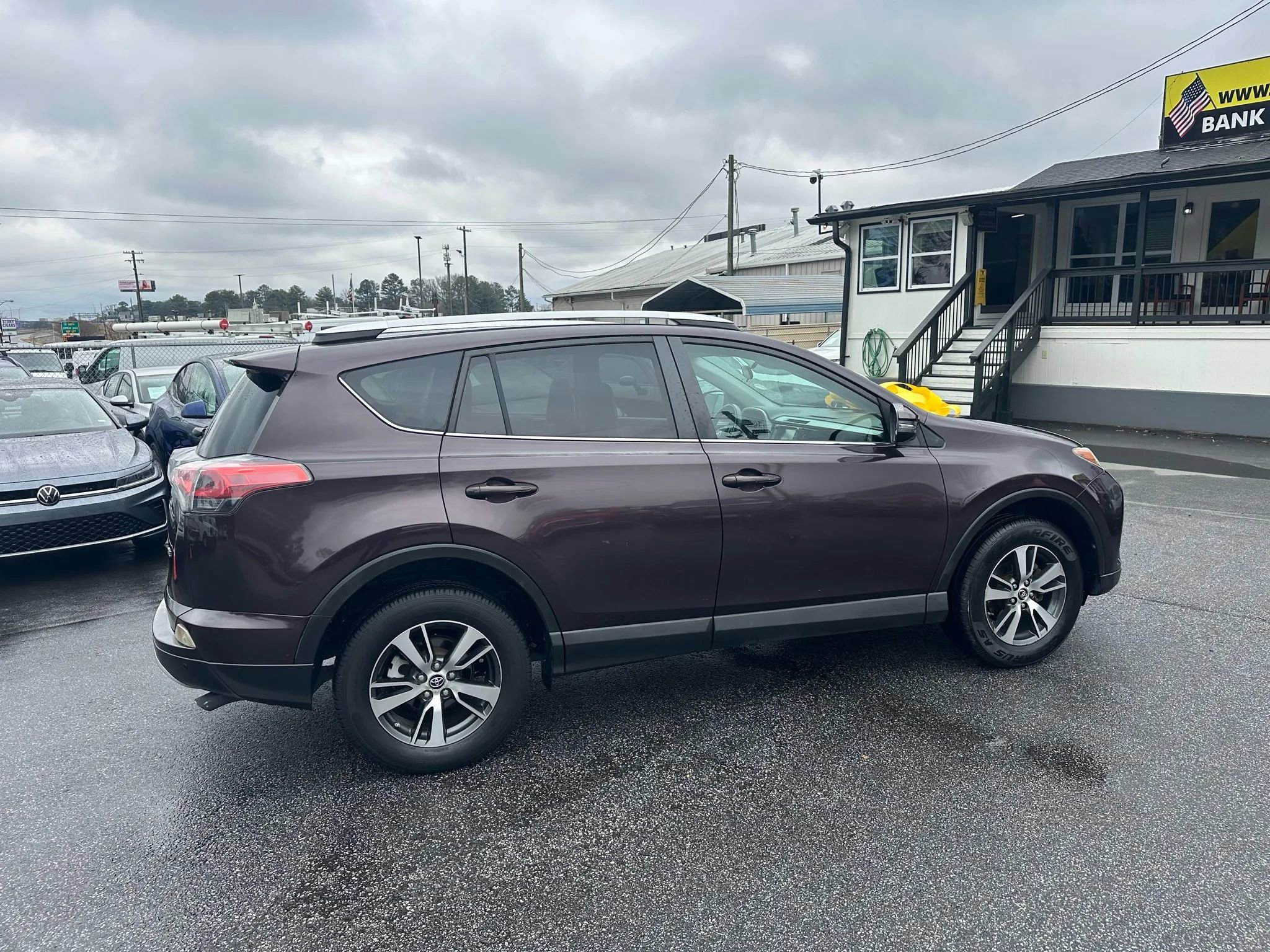 Used 2016 Toyota RAV4 XLE w/ Convenience Package image 8