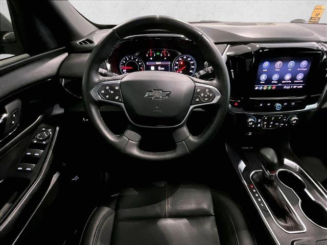 Used 2023 Chevrolet Traverse RS FWD image 7