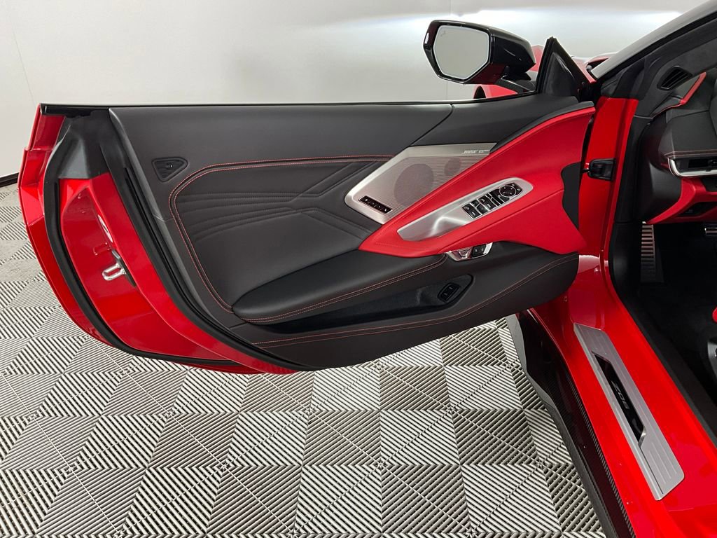 Used 2025 Chevrolet Corvette Z06 w/ Z07 Performance Package RWD image 15