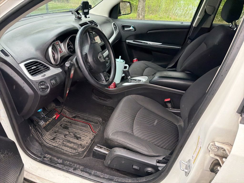Used 2016 Dodge Journey SE w/ Flexible Seating Group image 4