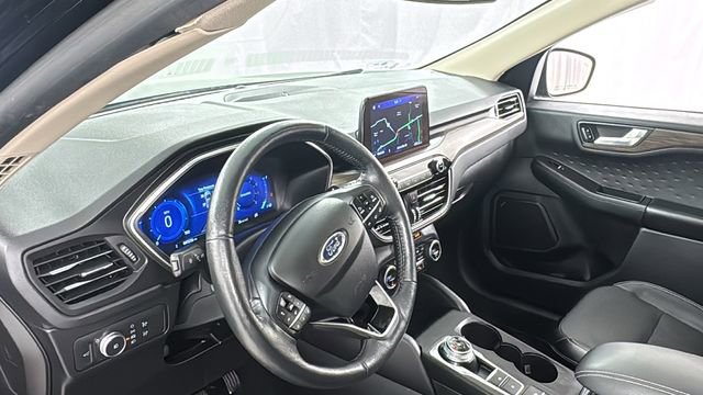 Used 2020 Ford Escape Titanium image 36