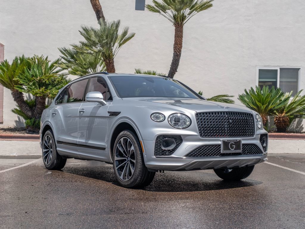Used 2023 Bentley Bentayga Extended Wheelbase AWD/4WD image 40
