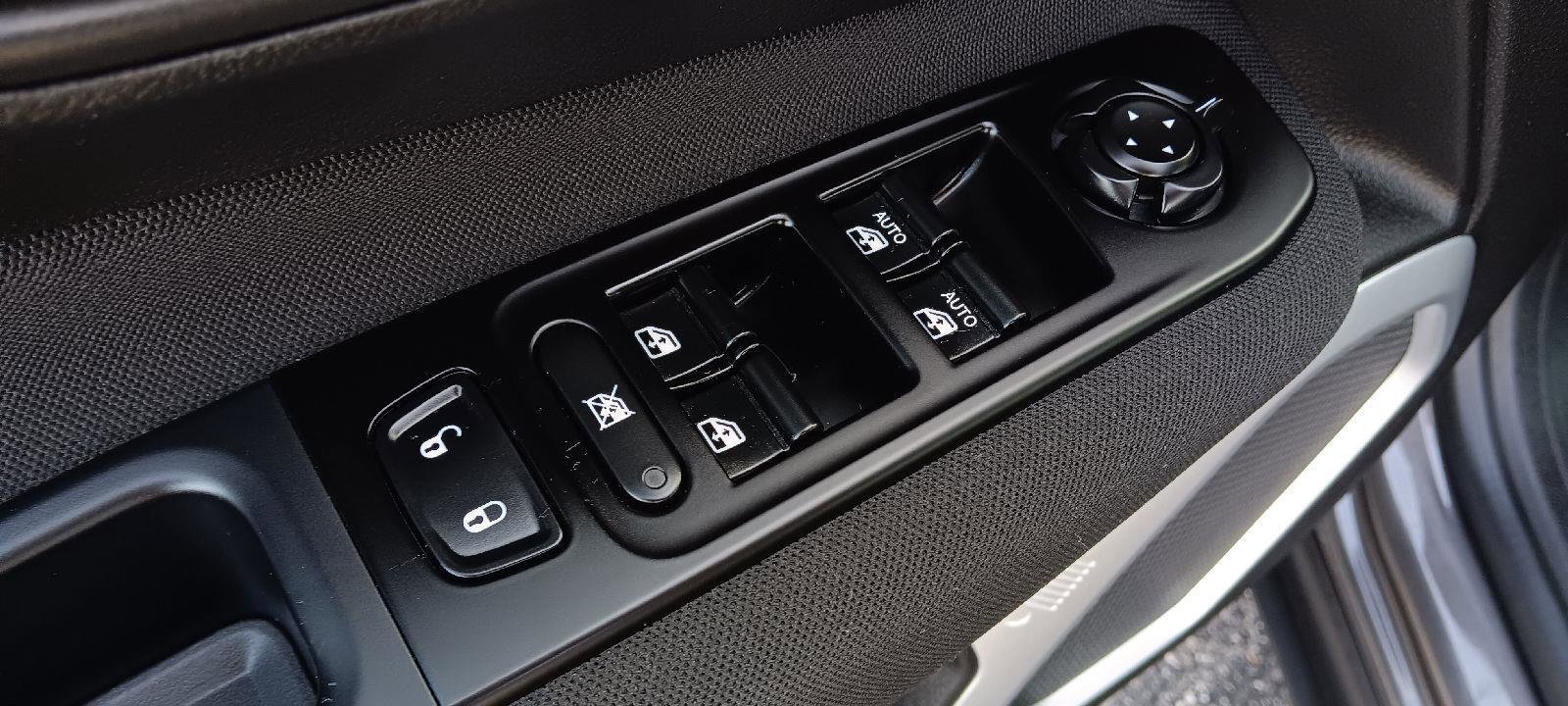 Used 2019 Jeep Renegade Sport image 7