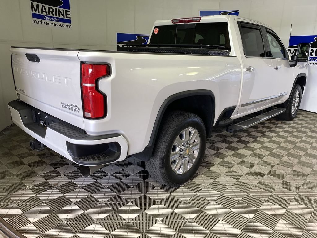Used 2024 Chevrolet Silverado 2500 High Country w/ High Country Premium Package AWD/4WD image 13