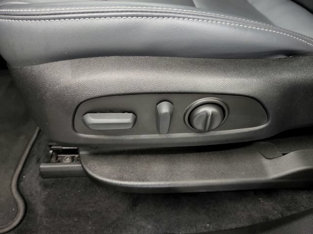 Used 2023 Buick Enclave Essence AWD/4WD image 22