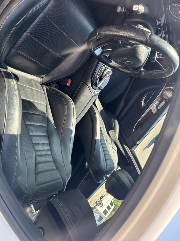 Used 2017 Mercedes-Benz E 300 4MATIC w/ Premium 3 Package image 18