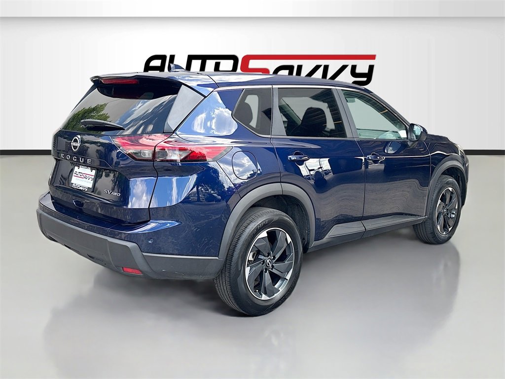Used 2024 Nissan Rogue SV image 7