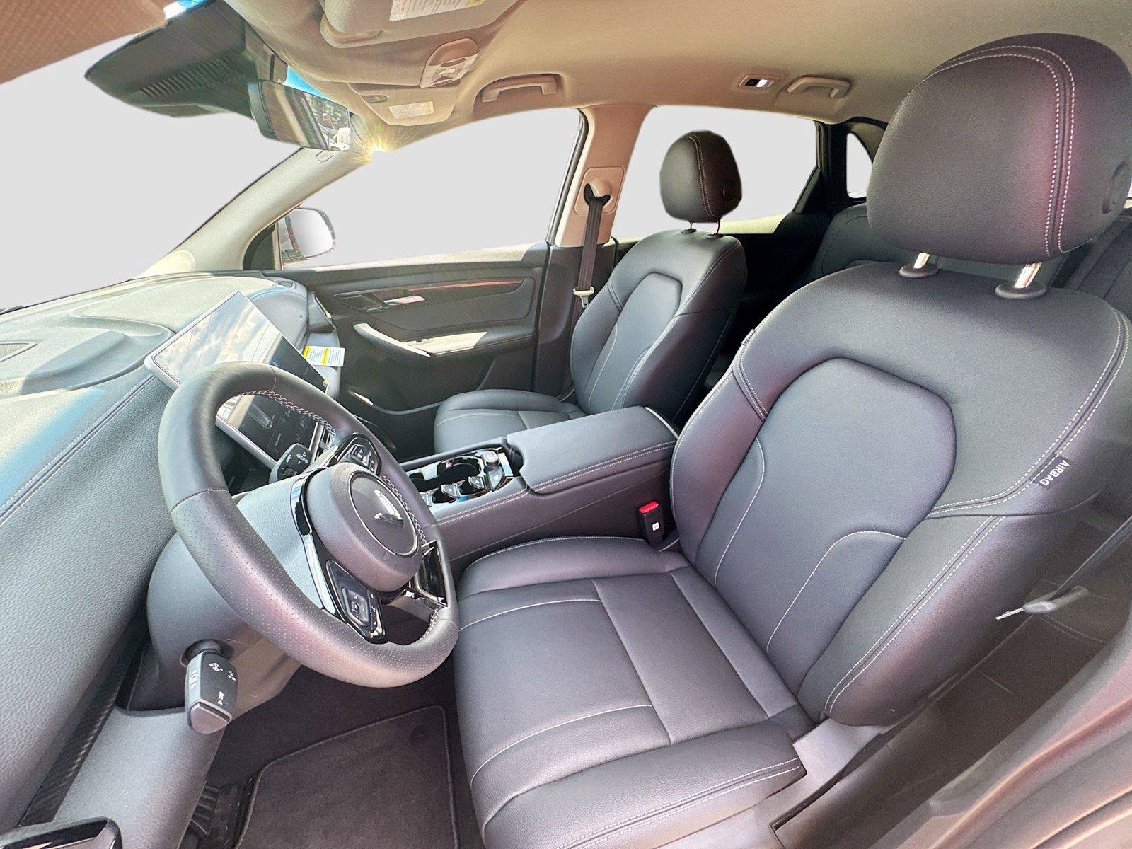 Used 2025 VinFast VF 8 Eco AWD/4WD image 10