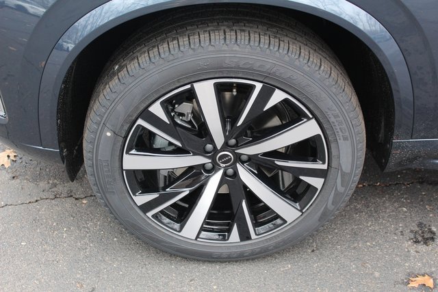 New 2026 Volvo XC90 B5 Core w/ Protection Package Premier image 10