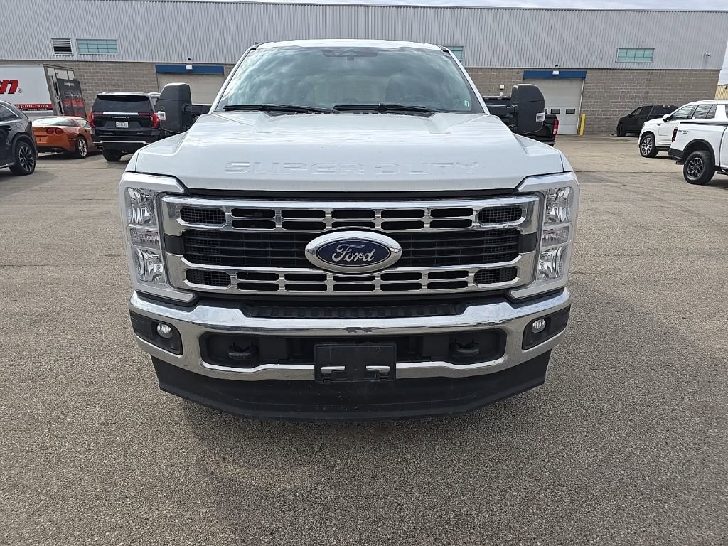Used 2024 Ford F250 XLT image 2