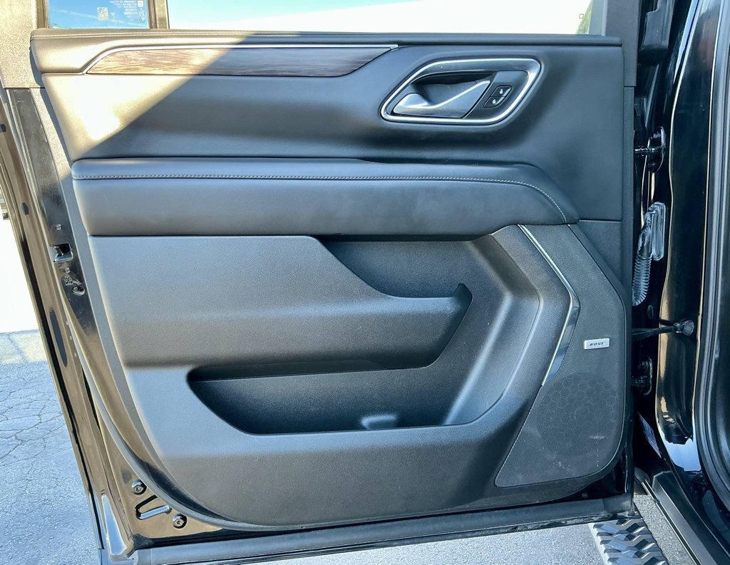 Used 2023 Chevrolet Suburban Z71 w/ Luxury Package image 31