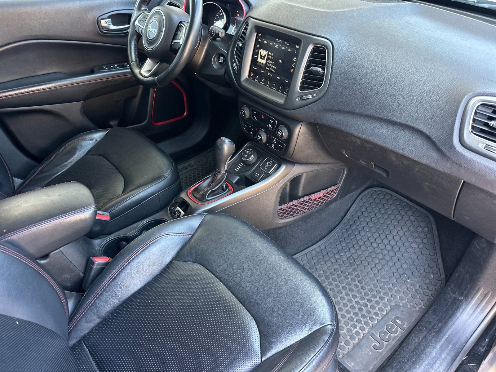 Used 2018 Jeep Compass Trailhawk w/ Leather Interior Group AWD/4WD image 15