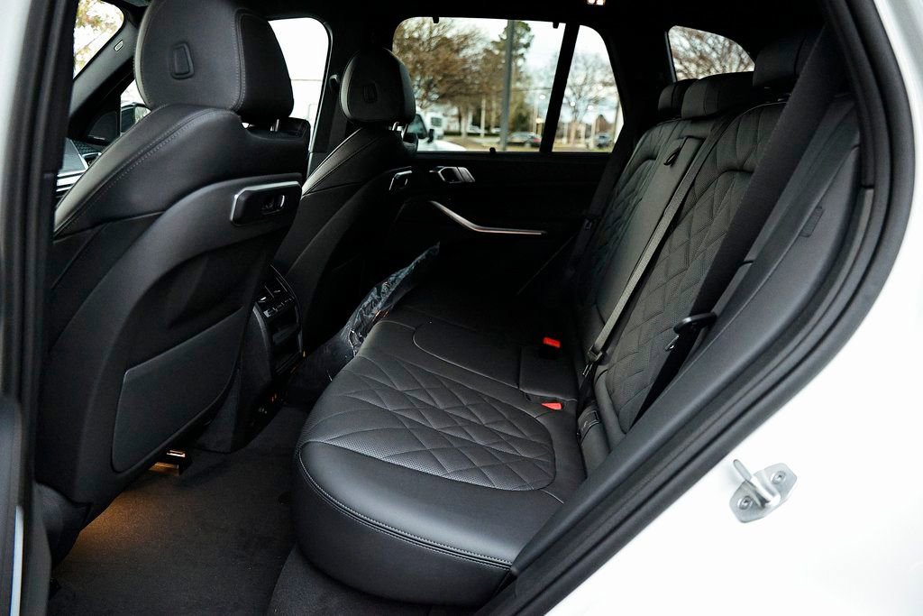New 2026 BMW X5 xDrive40i w/ M Sport Package image 26