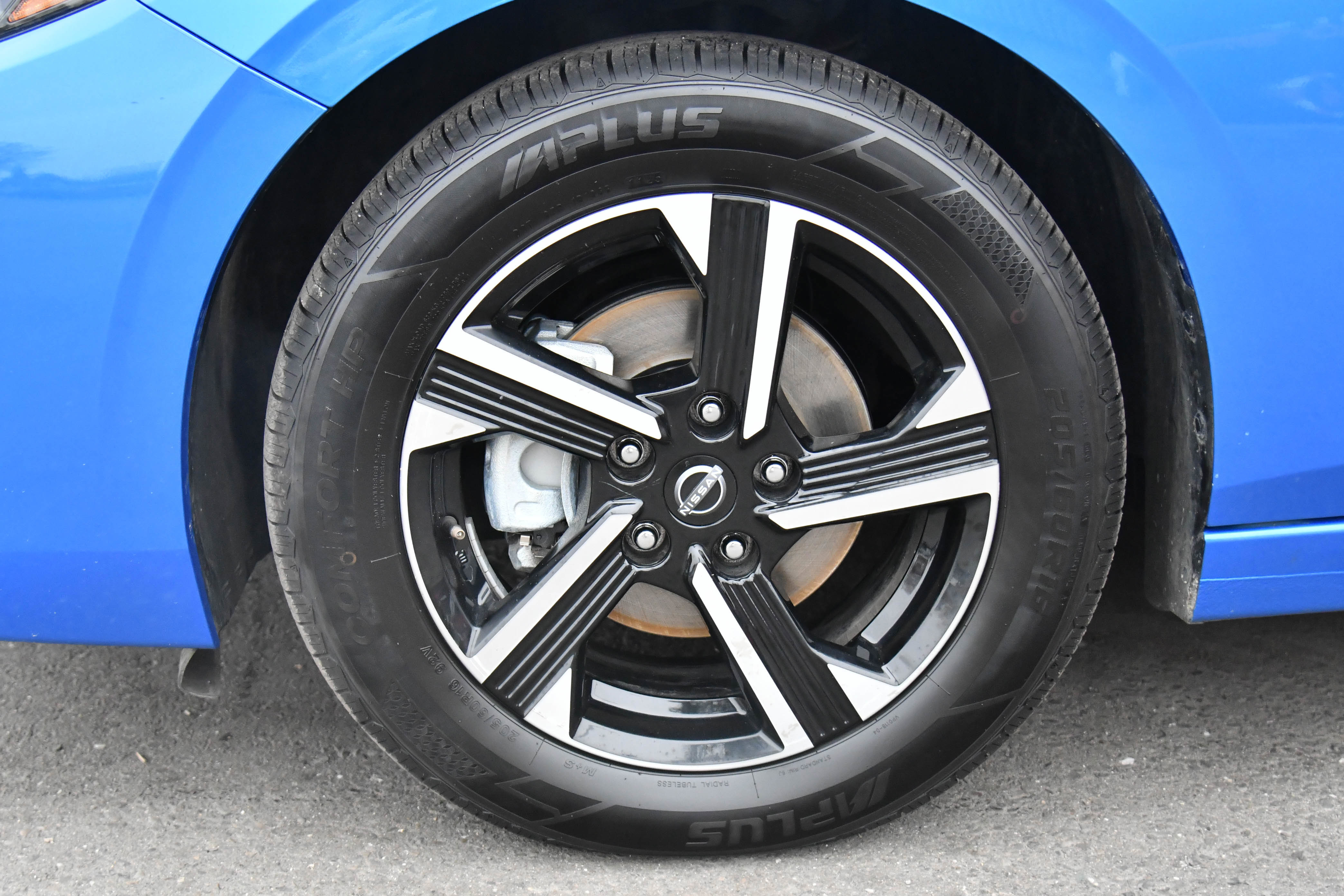 Used 2024 Nissan Sentra SV image 12