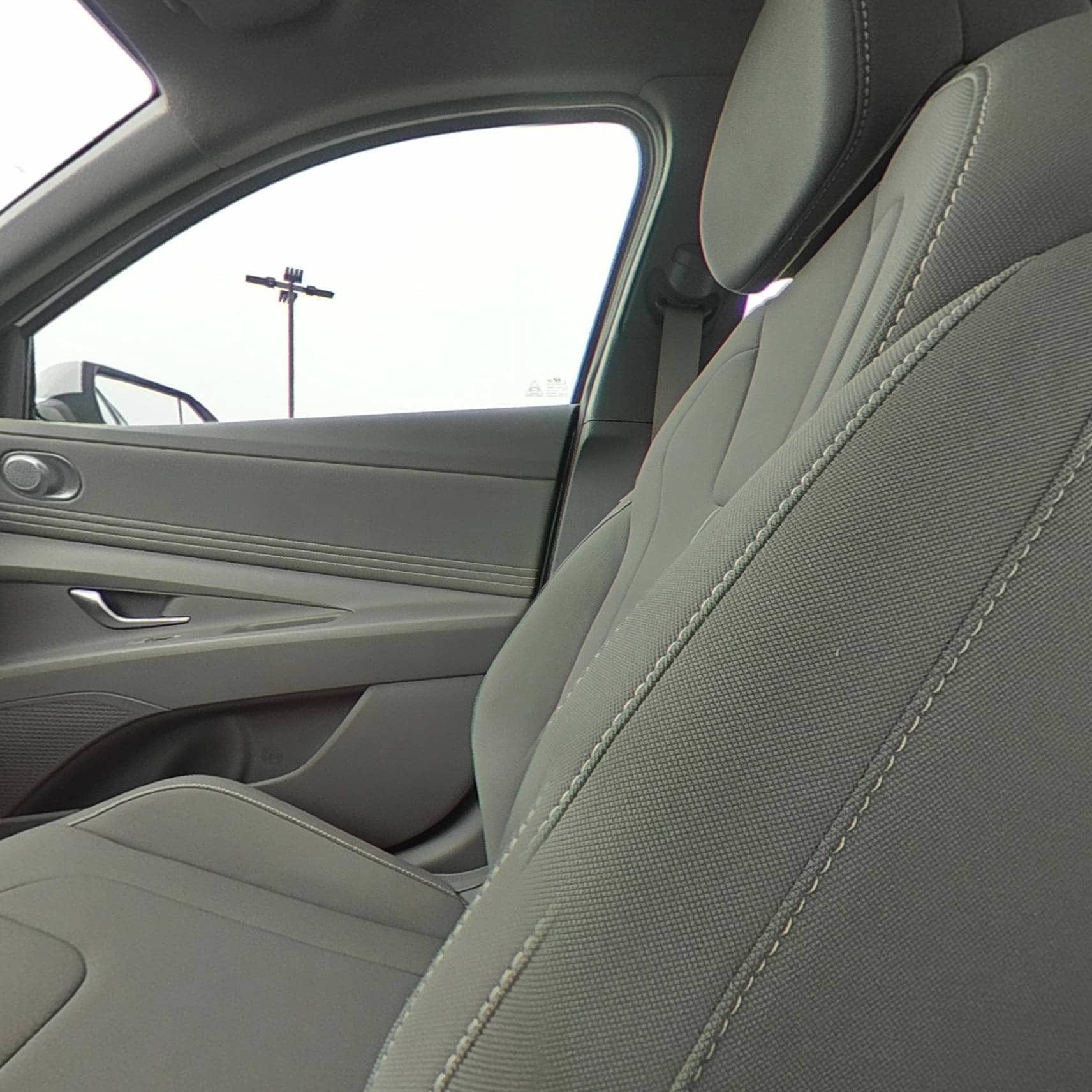 Certified 2024 Hyundai Elantra SEL w/ Convenience Package FWD image 32