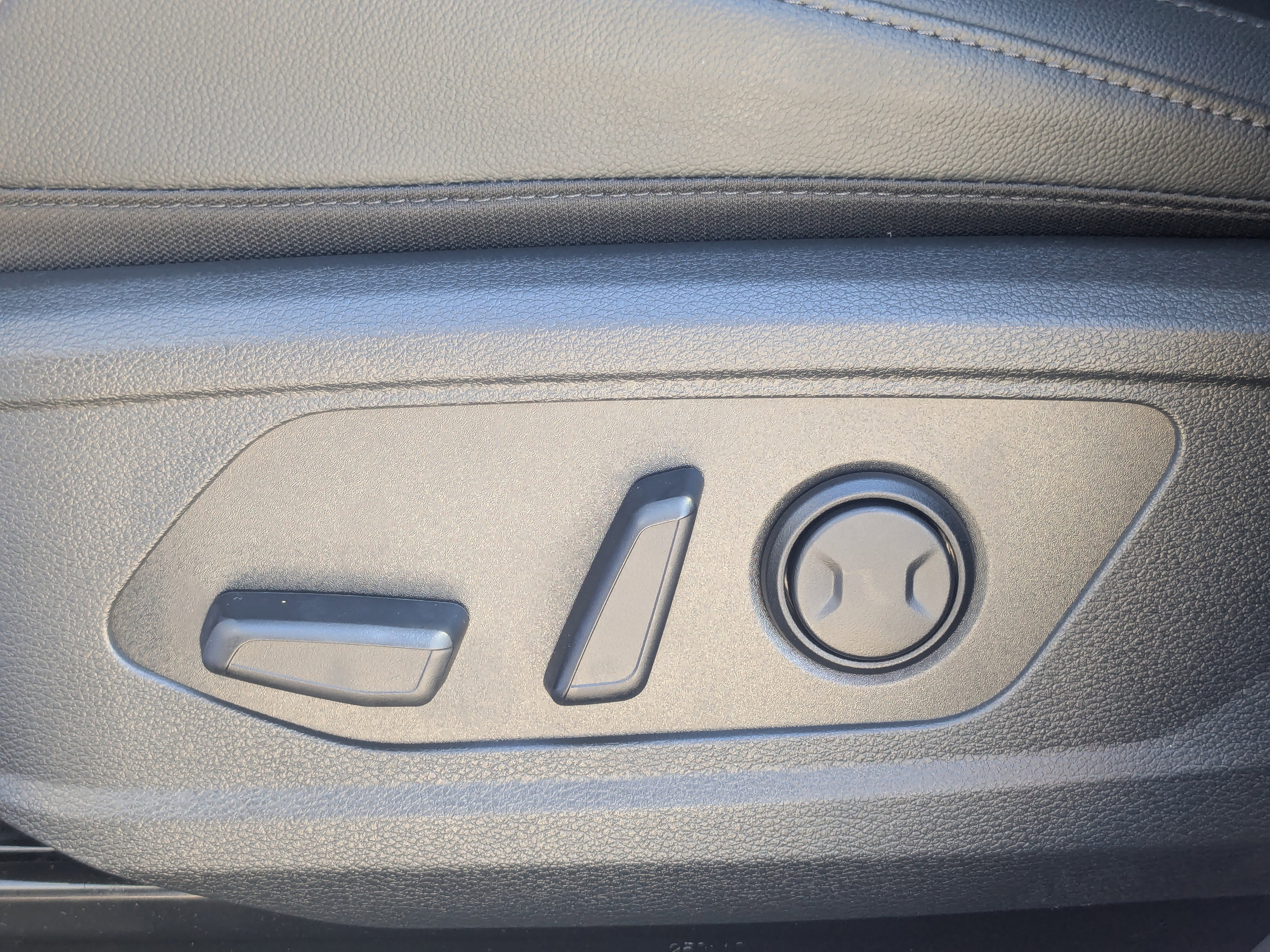 Certified 2026 Kia Sportage EX image 25