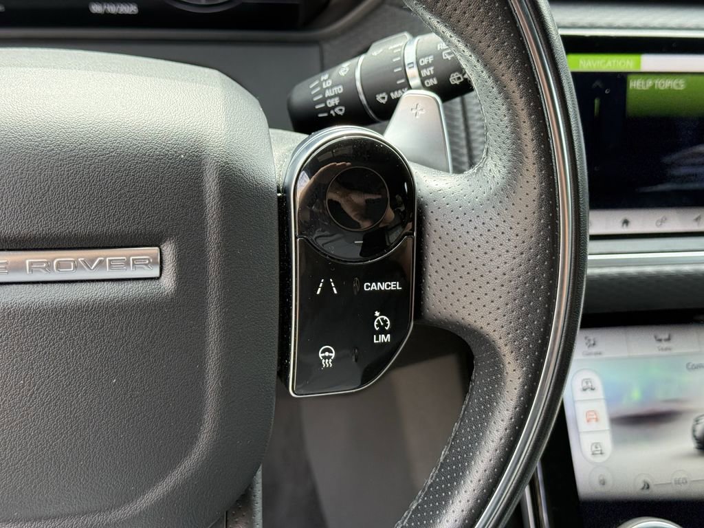 Used 2019 Land Rover Range Rover Velar R-Dynamic SE image 21