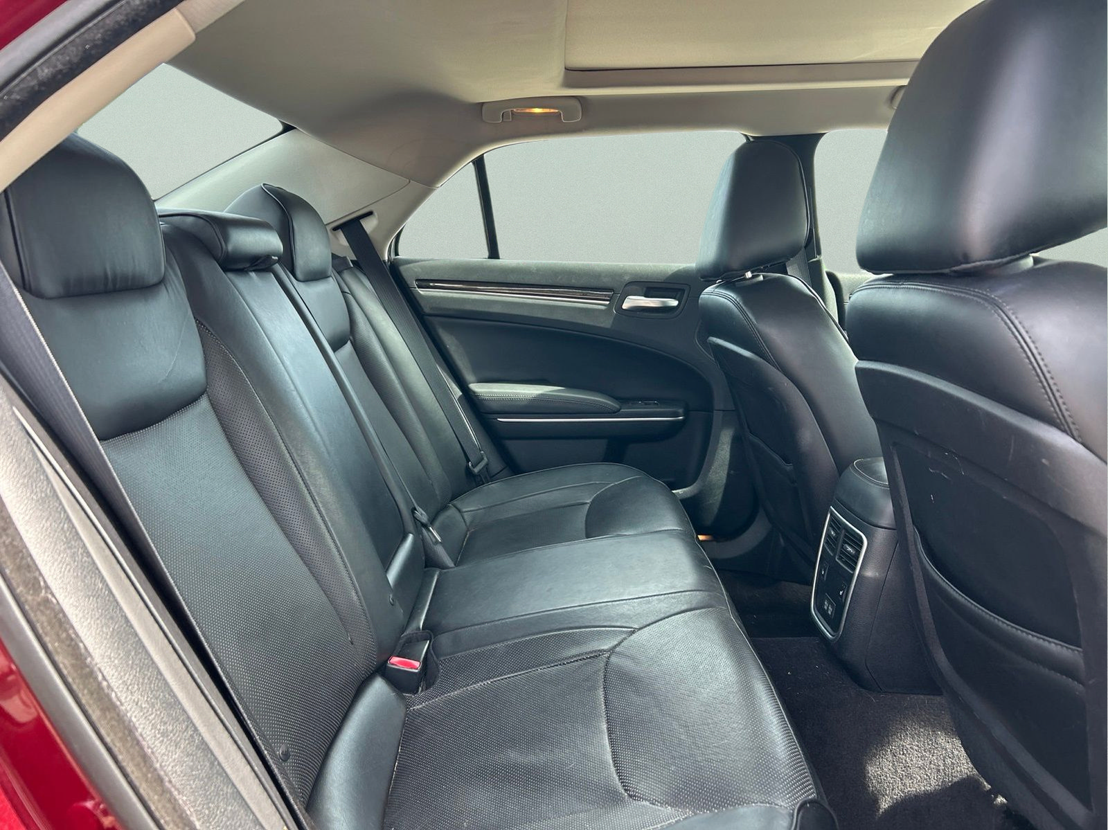 Certified 2017 Chrysler 300 C w/ Safetytec Plus Group RWD image 17