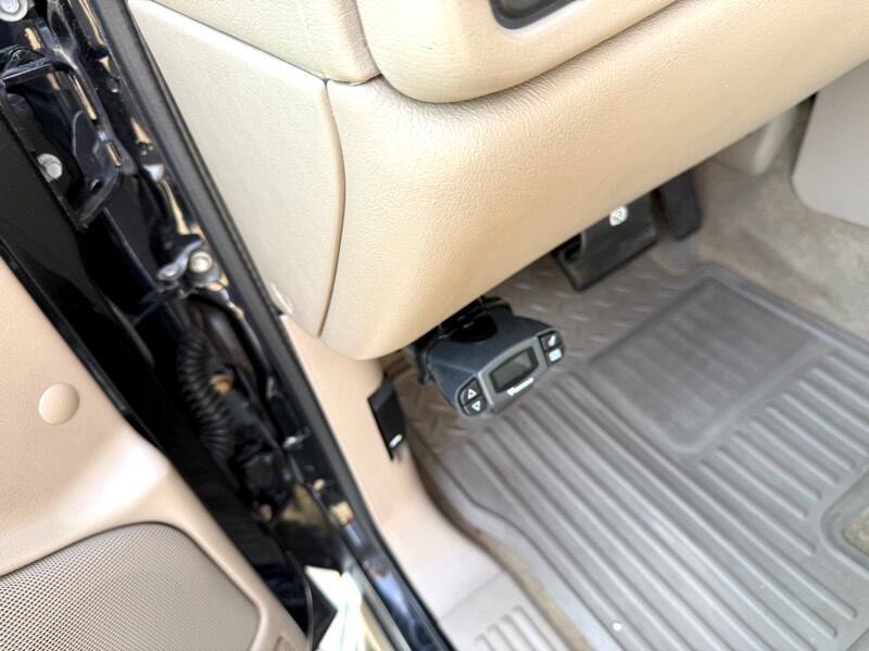 Used 2005 GMC Sierra 3500 SLT w/ Heavy-Duty Power Package image 33