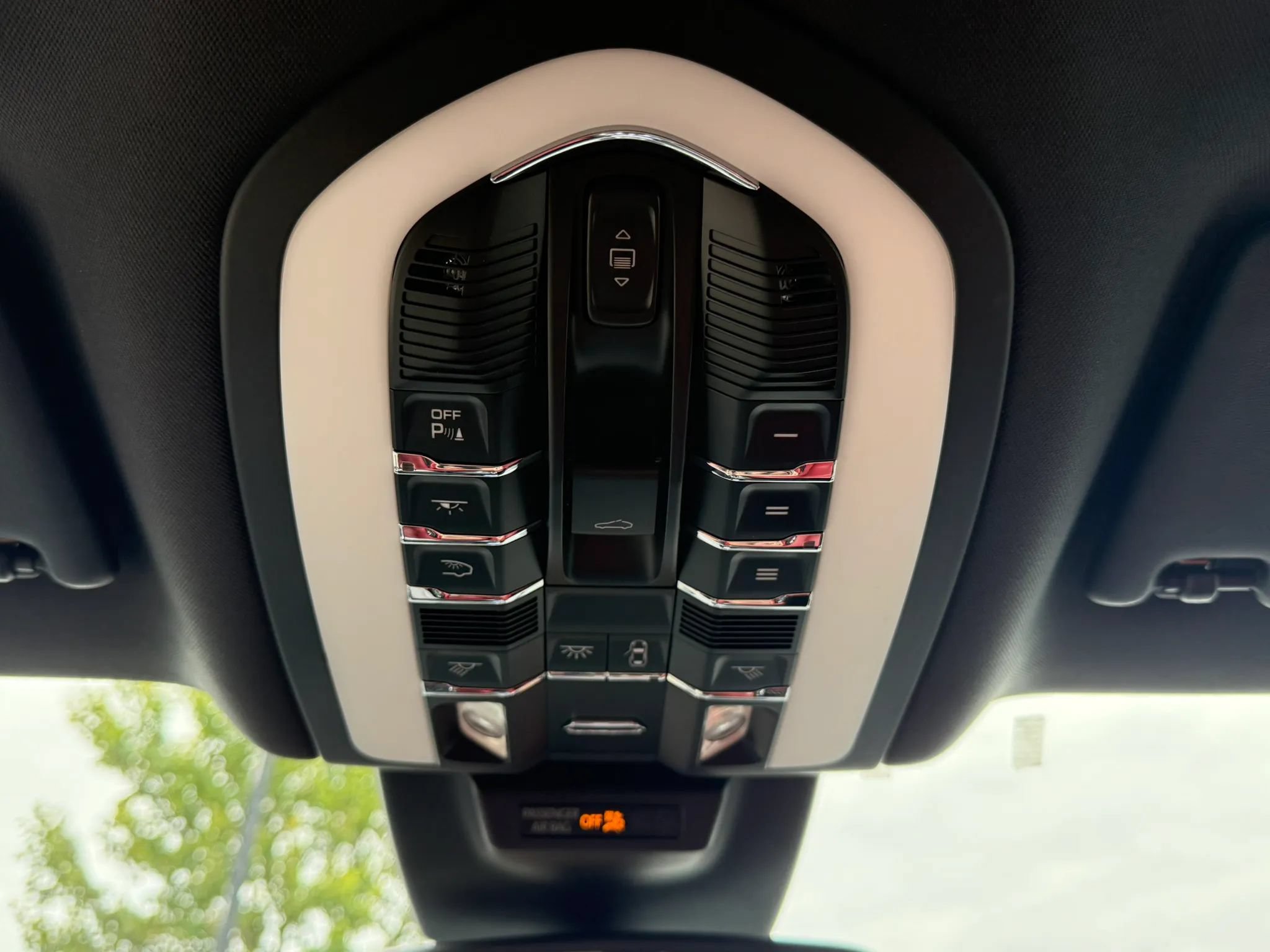Used 2018 Porsche Macan S AWD/4WD image 15