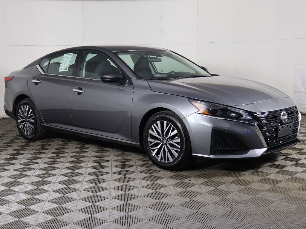 Used 2024 Nissan Altima 2.5 SV image 43