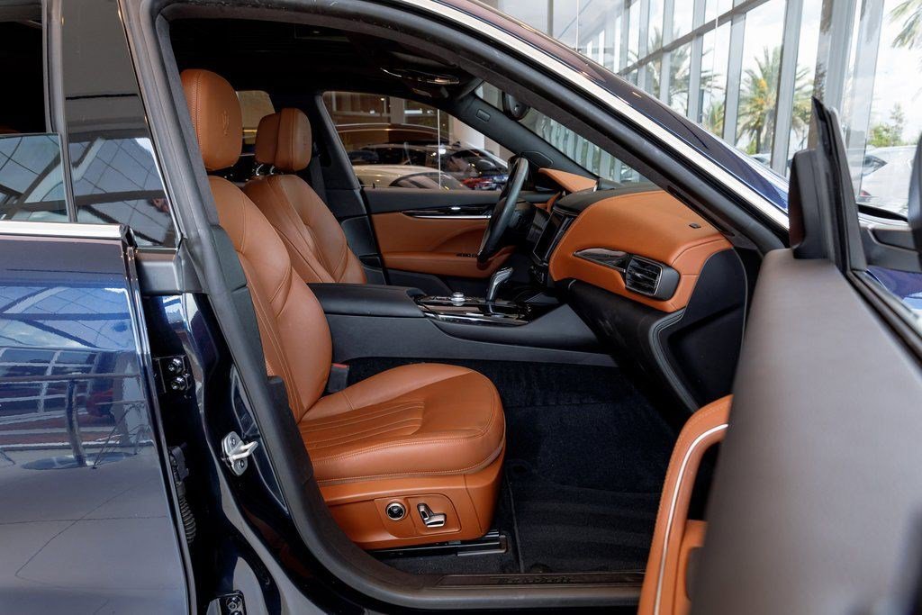 Certified 2022 Maserati Levante GT image 38