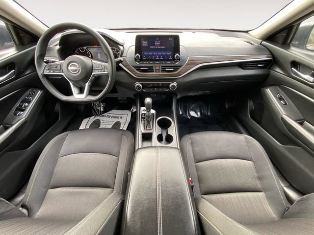 Used 2024 Nissan Altima 2.5 SV image 10