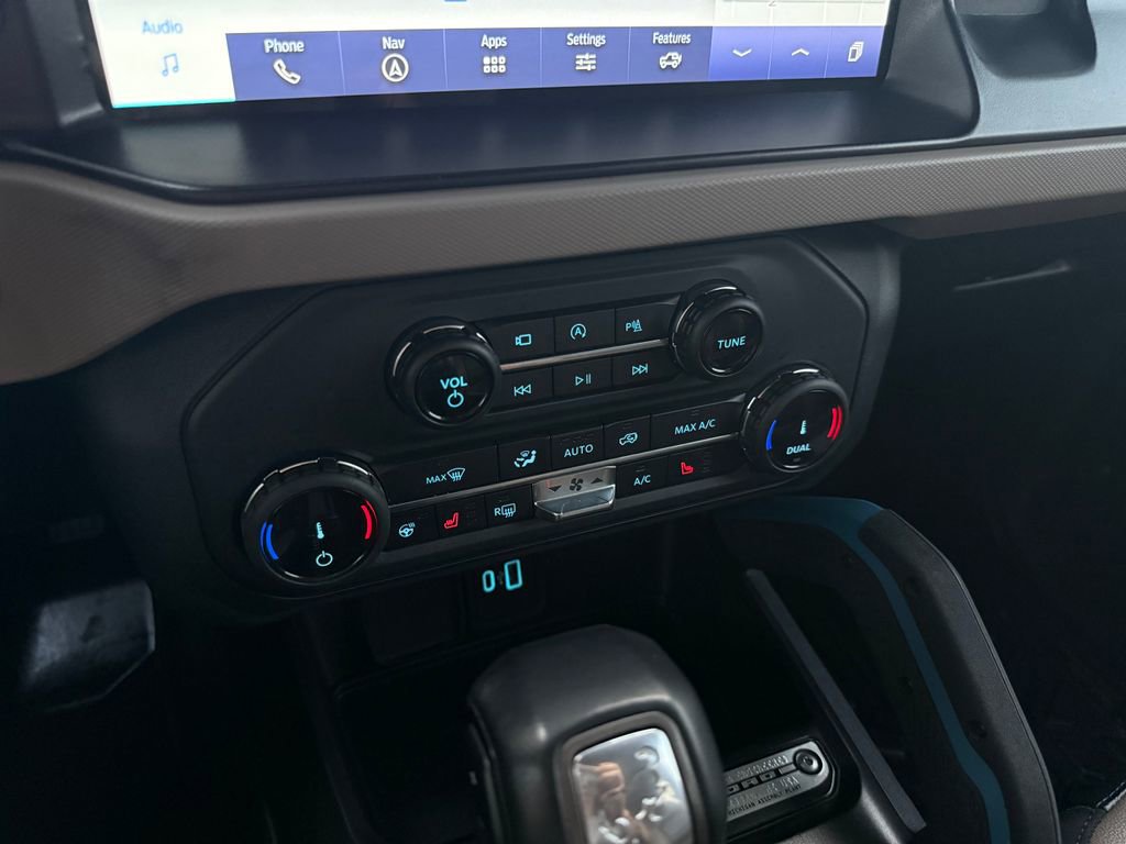 Used 2022 Ford Bronco Wildtrak image 40