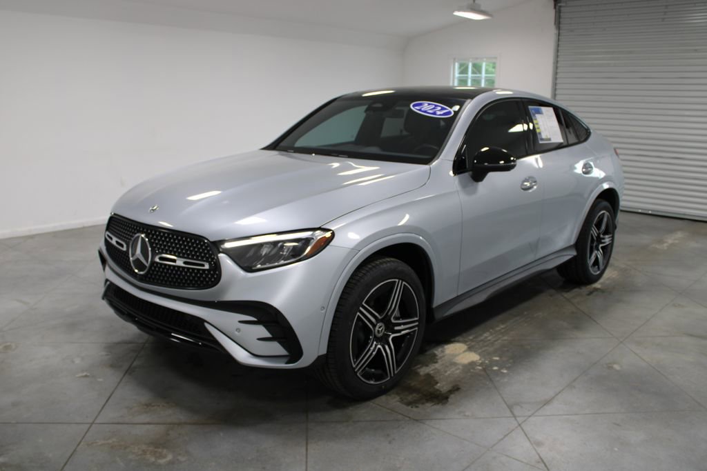Used 2024 Mercedes-Benz GLC 300 4MATIC image 4