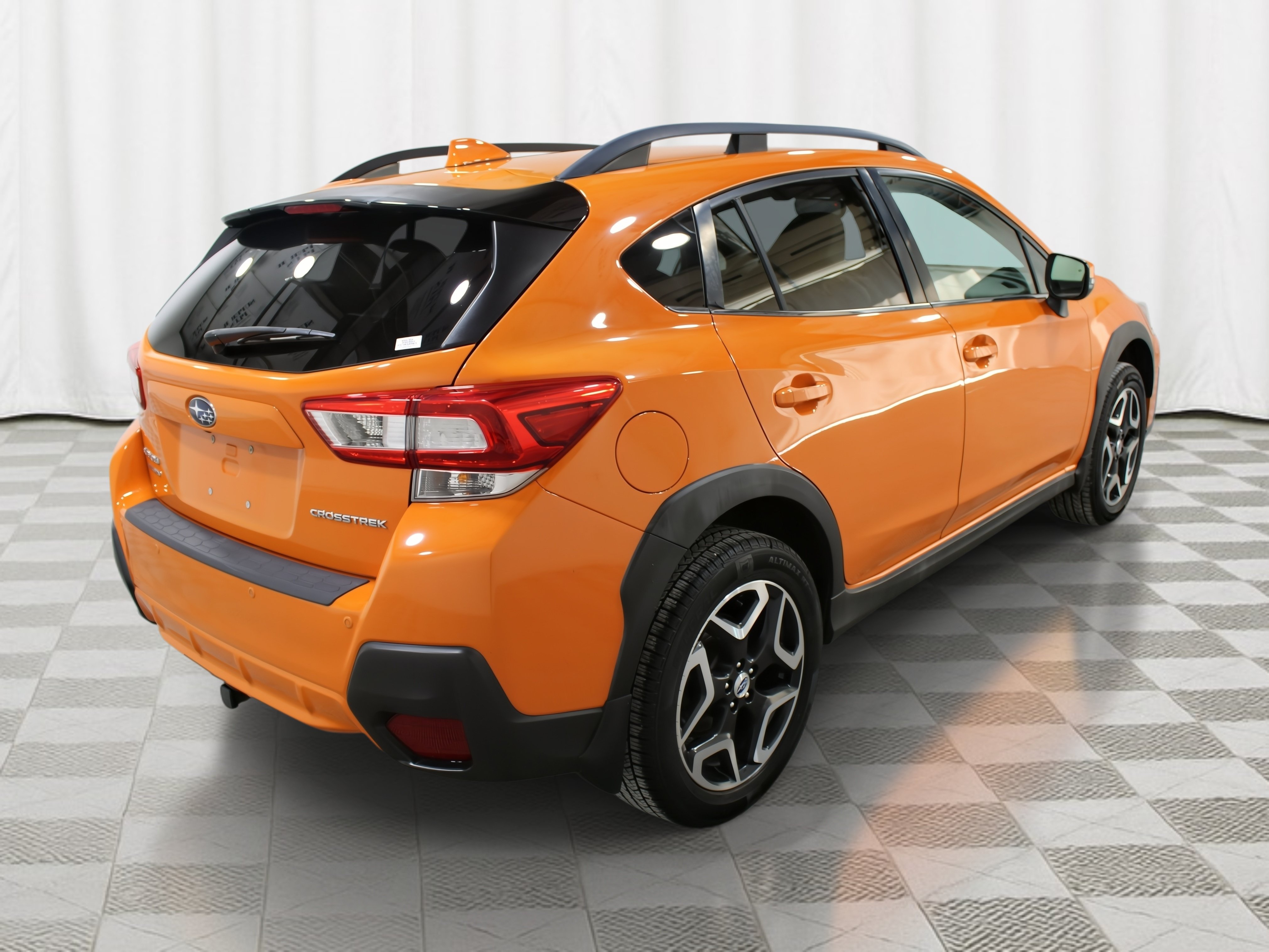 Used 2018 Subaru Crosstrek 2.0i Limited AWD/4WD image 3