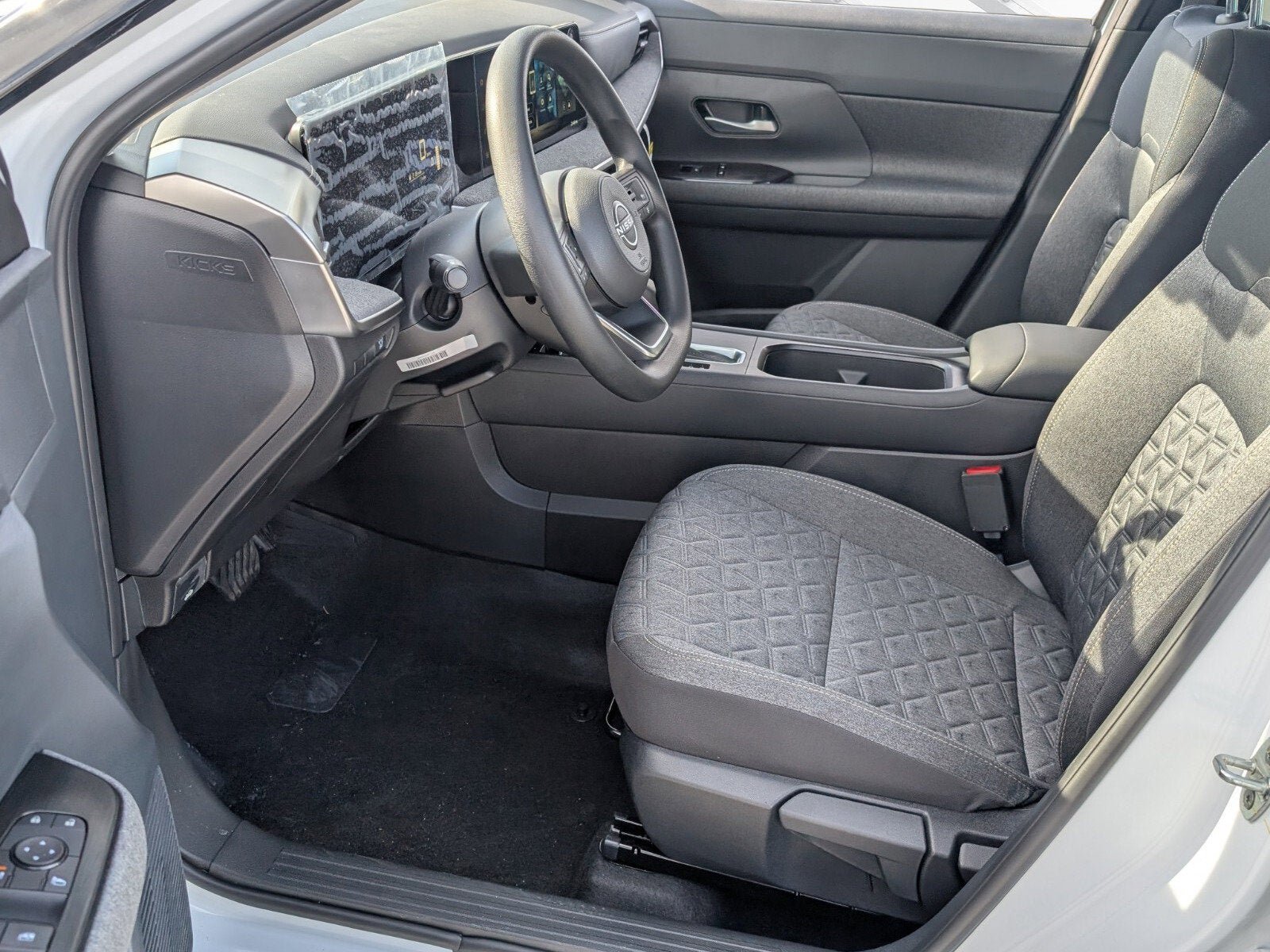 New 2026 Nissan Kicks SV w/ Cold Weather Package image 5