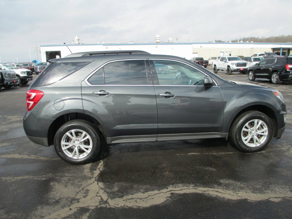 Used 2017 Chevrolet Equinox LT w/ Convenience Package image 2