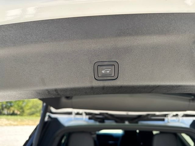 Used 2026 Chevrolet Tahoe LT w/ Comfort Package RWD image 23