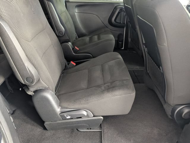 Used 2020 Dodge Grand Caravan SE FWD image 28