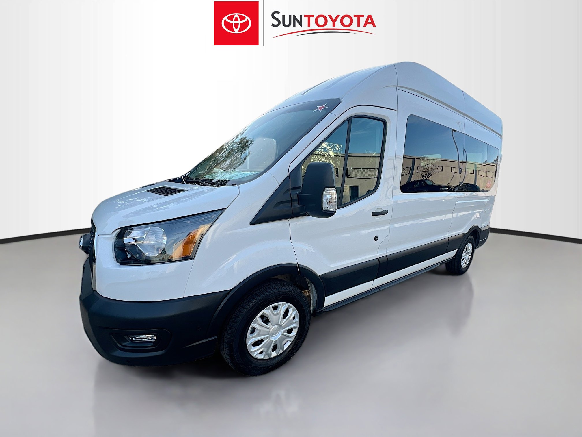 Used 2025 Ford Transit 350 XLT image 9