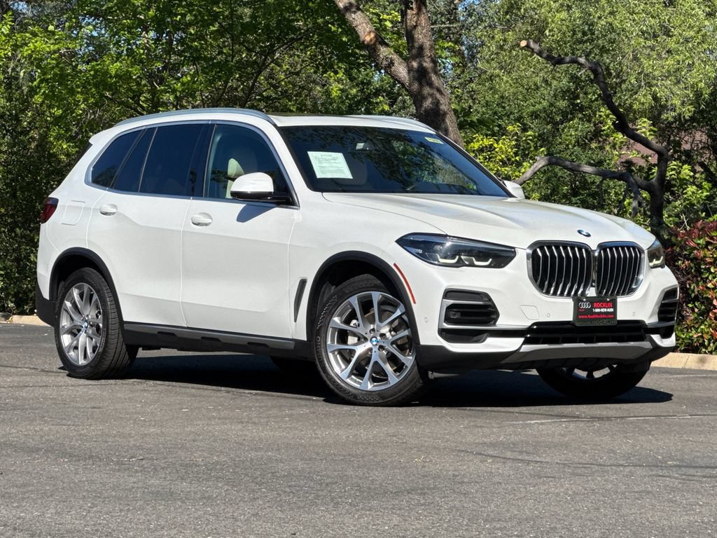 Used 2022 BMW X5 sDrive40i w/ Parking Assistance Package RWD video 2