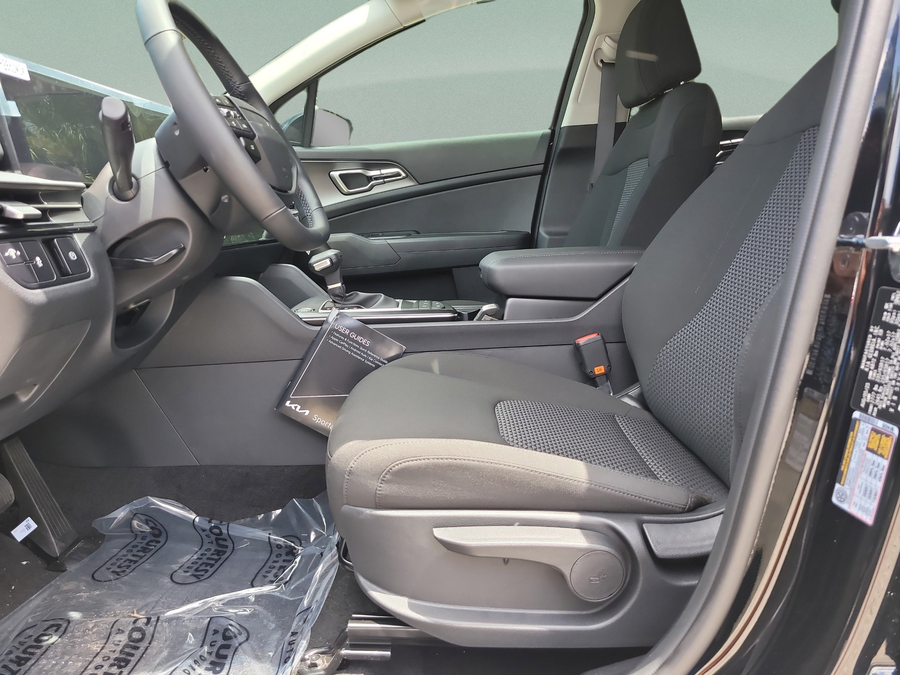 New 2026 Kia Sportage LX AWD/4WD image 17