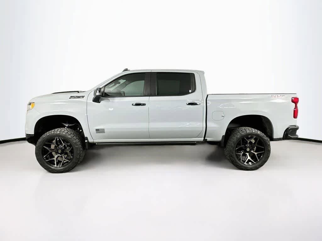 Used 2024 Chevrolet Silverado 1500 LT Trail Boss w/ Convenience Package II AWD/4WD image 3
