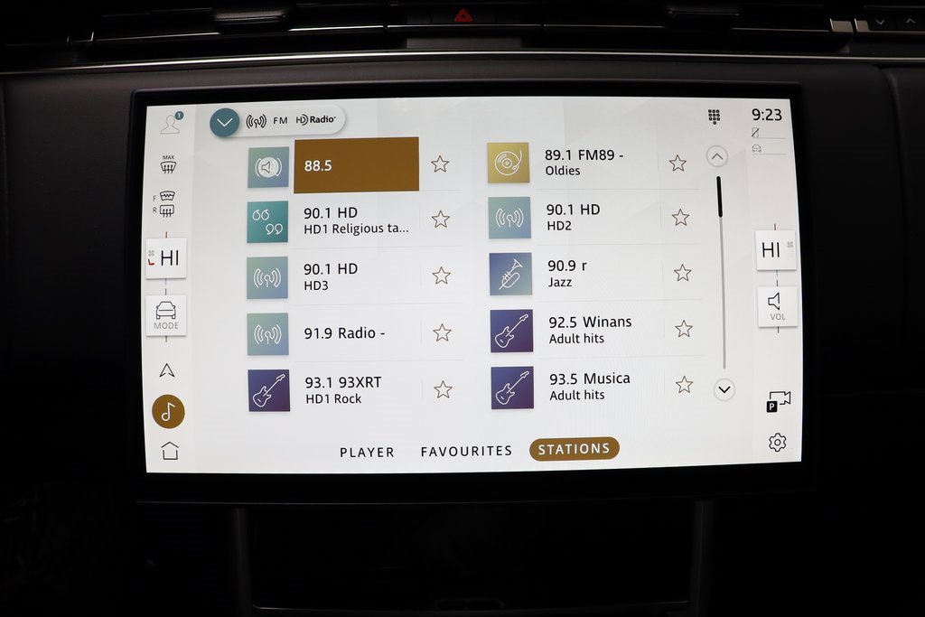 New 2025 Land Rover Range Rover Long Wheelbase SE image 12