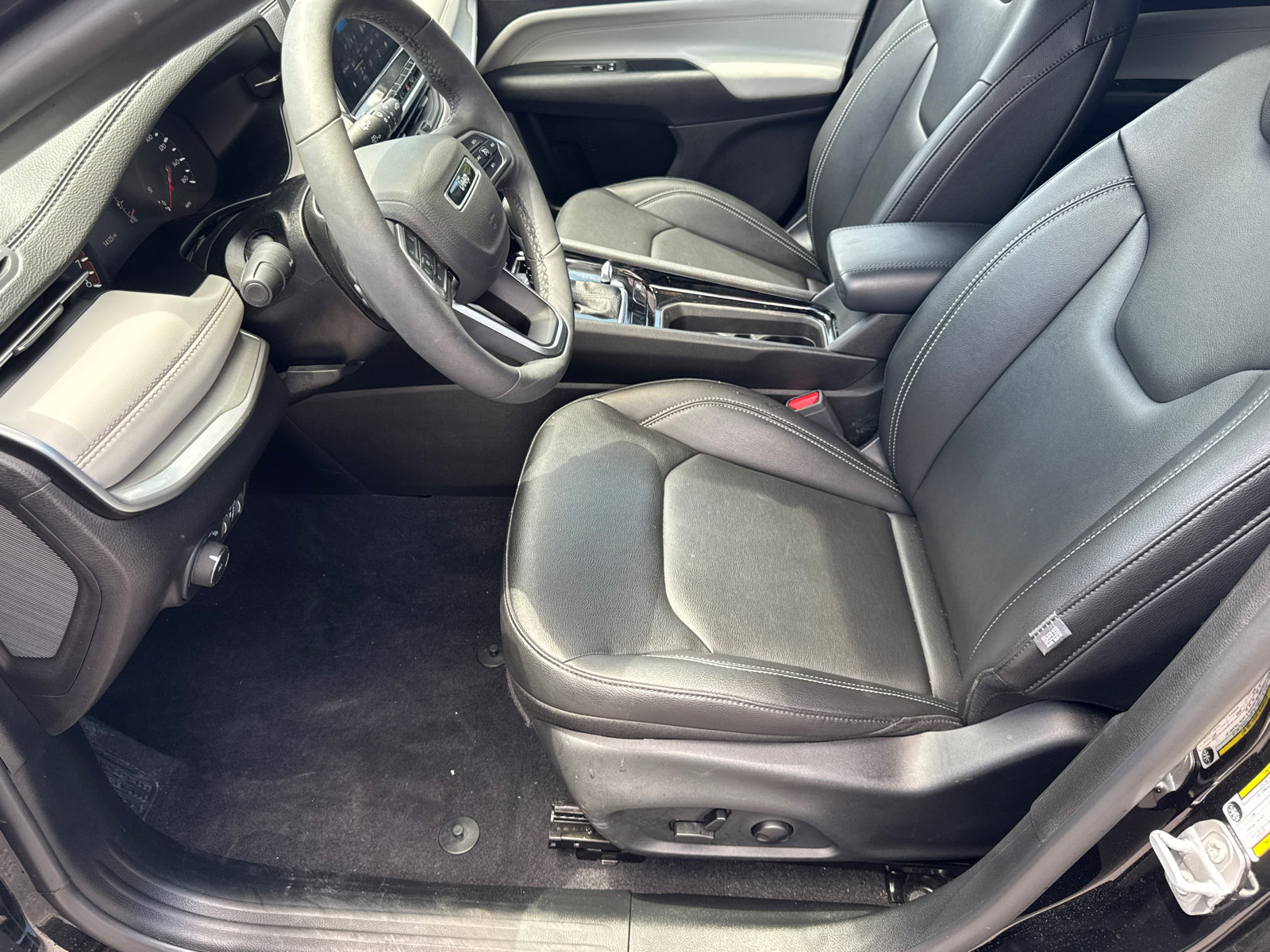 Certified 2025 Jeep Compass Limited AWD/4WD image 9