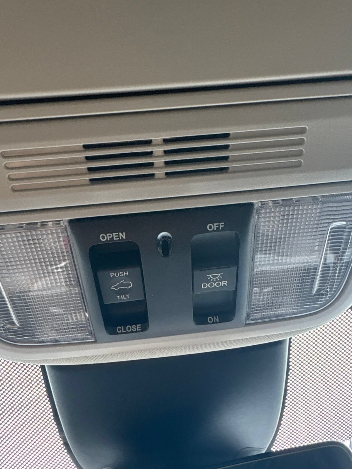 Used 2025 Honda Odyssey Touring image 42