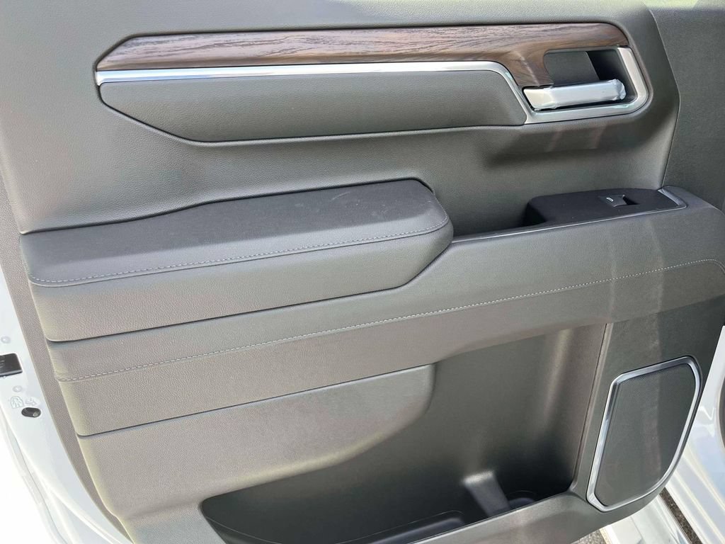 New 2026 GMC Sierra 1500 SLT w/ SLT Premium Plus Package AWD/4WD image 16