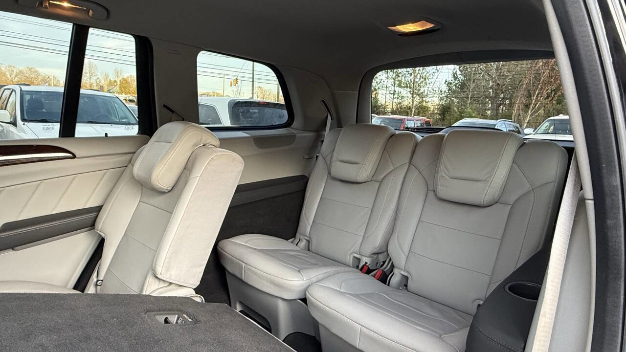 Used 2016 Mercedes-Benz GL 450 GL 450 4MATIC AWD 4dr SUV w/ Premium I Package image 15