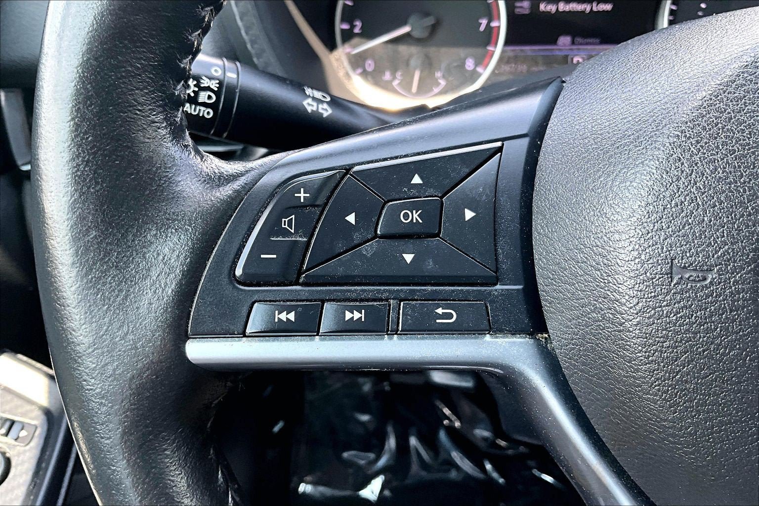 Used 2023 Nissan Sentra SV w/ All-Weather Package FWD image 17