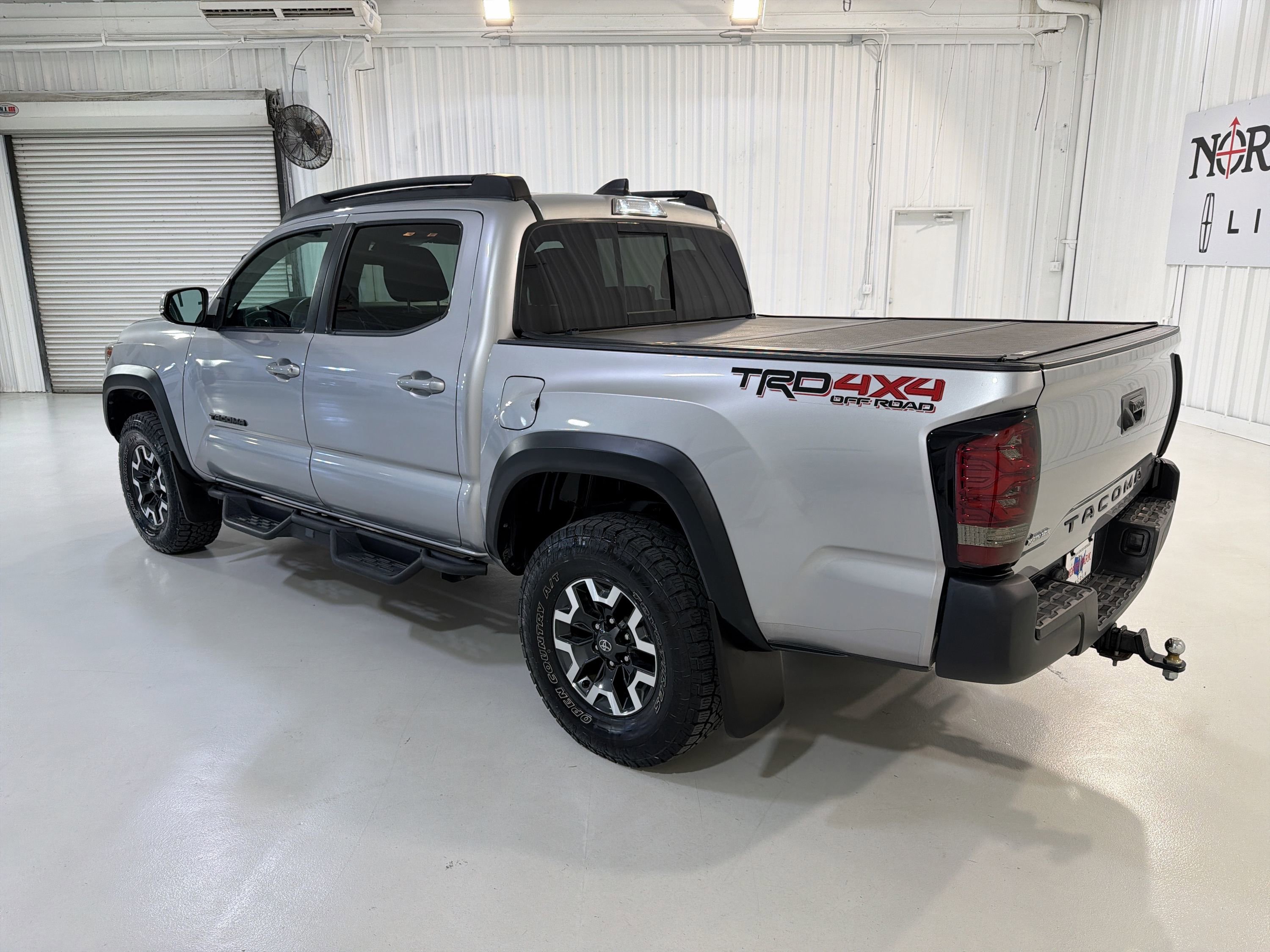 Used 2021 Toyota Tacoma TRD Off-Road AWD/4WD image 24