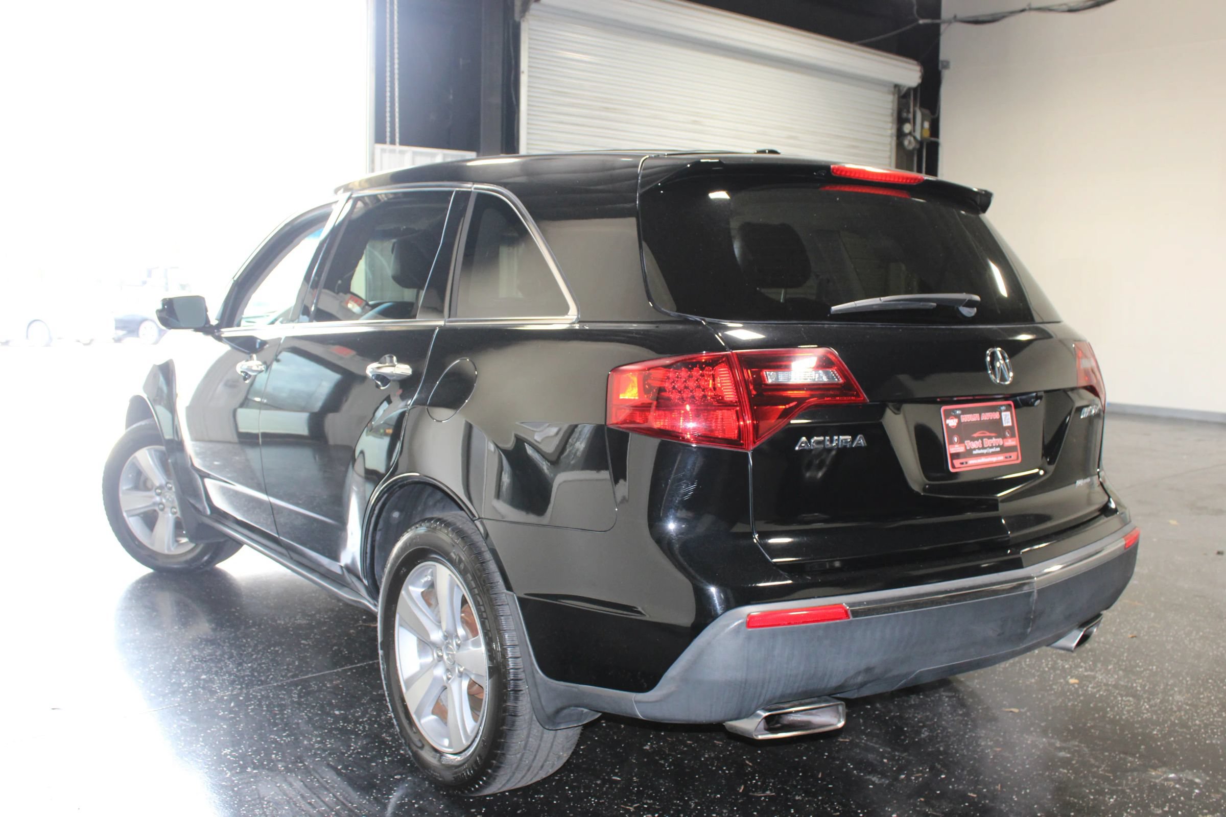 Used 2011 Acura MDX w/ Technology Package AWD/4WD image 4