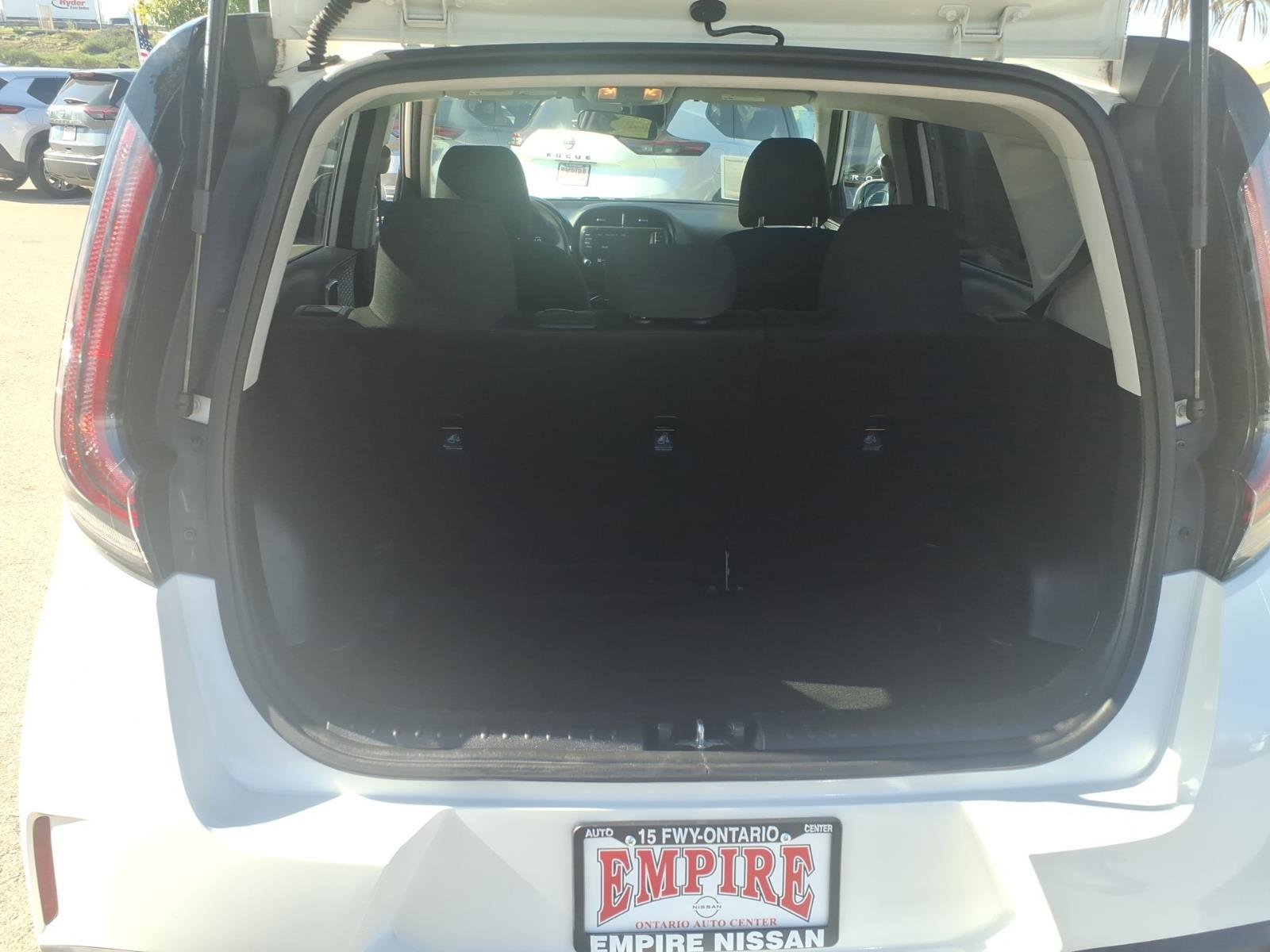 Used 2023 Kia Soul LX w/ Option Group 015 image 7