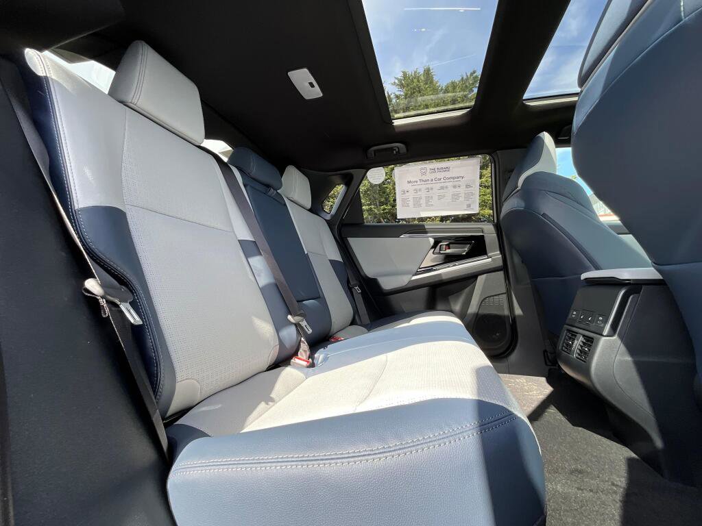 Used 2025 Subaru Solterra Touring image 15